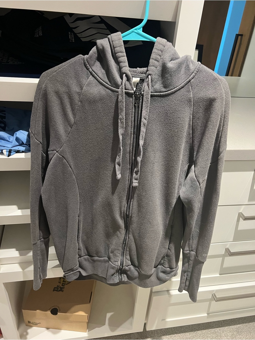 ALO Yoga women’s Gray Hooded Zip-Up Jacket